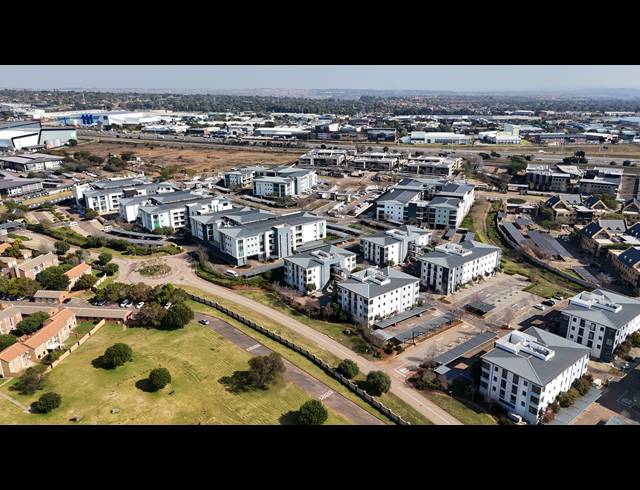 432M² OFFICE TO LET IN ECO PARK ESTATE